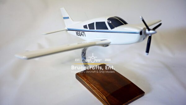 Piper Arrow II PA-28R-200 with detailed craftsmanship.